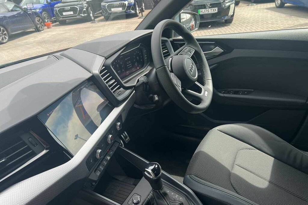Audi A1 S Line 35 Tfsi 150 Ps S Tronic HG26NBZ Grey #2