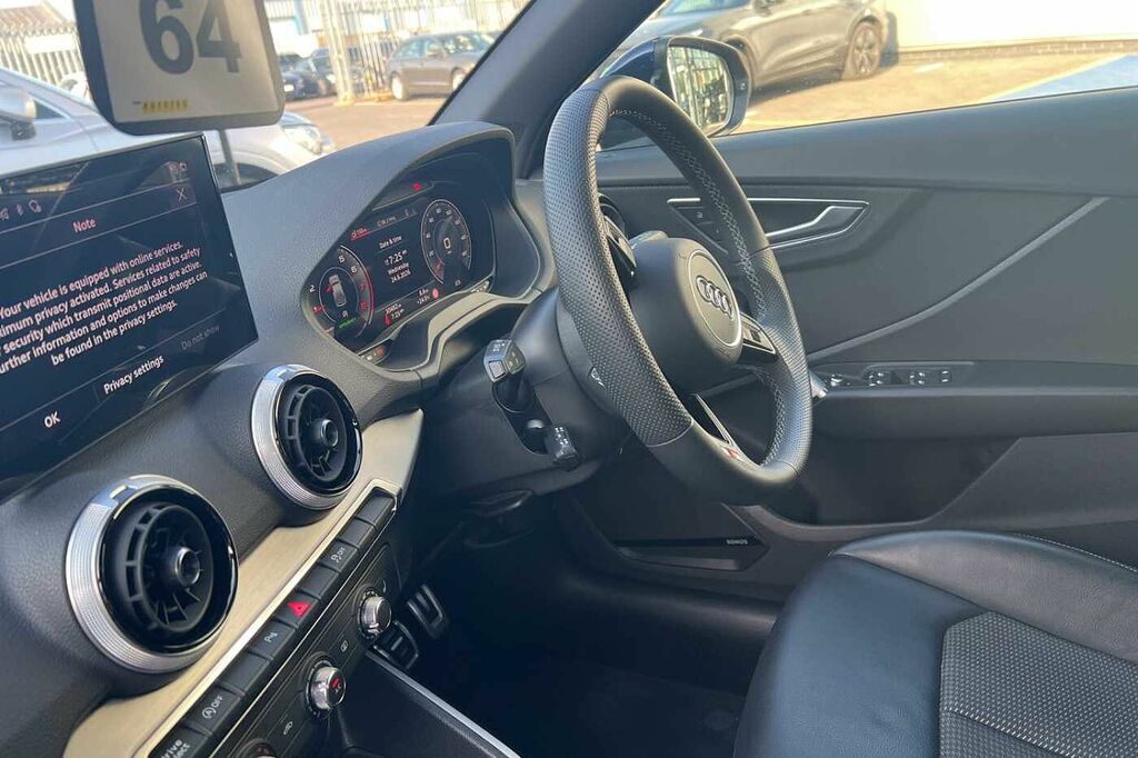 Audi Q2 S Line 35 Tfsi 150 Ps 6-Speed HF74TVV Blue #2
