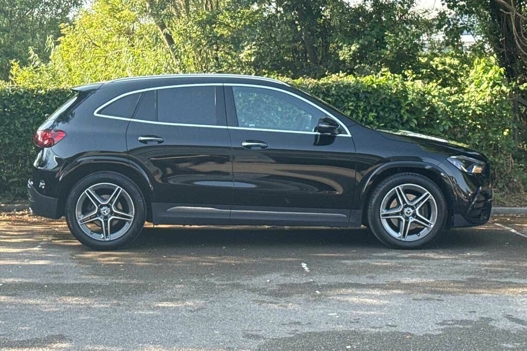 Mercedes-Benz GLA Class 200 Amg Line Executive PL73EKA Black #5