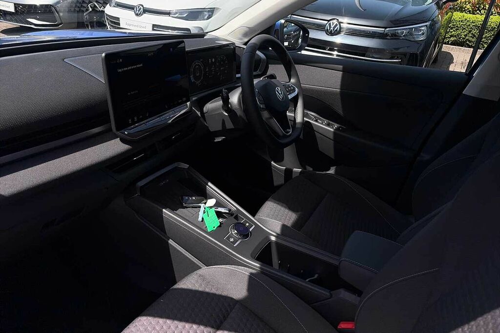 Volkswagen T-Roc 1.5 Etsi 150 Life Dsg HG26UFN Blue #2