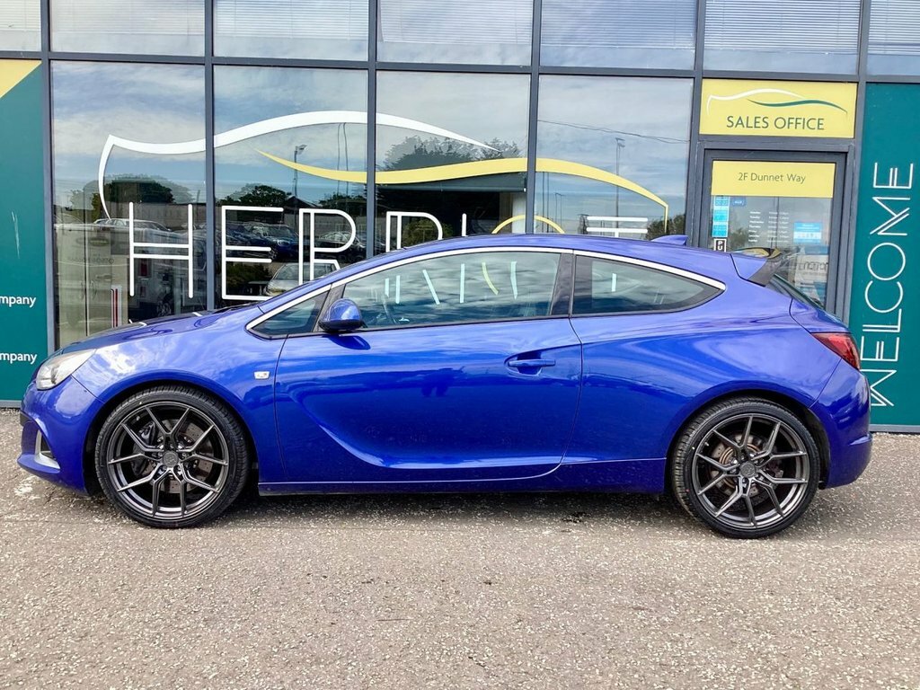 Vauxhall Astra GTC 2L Vxr Blue #5