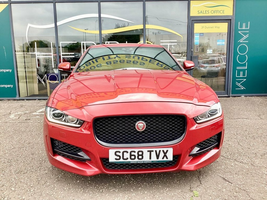 Jaguar XE 2L R-sport Red
