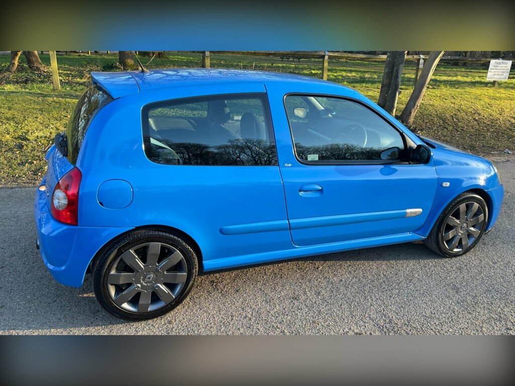 Renault Clio Clio Renault Sport Trophy 182 Red #11