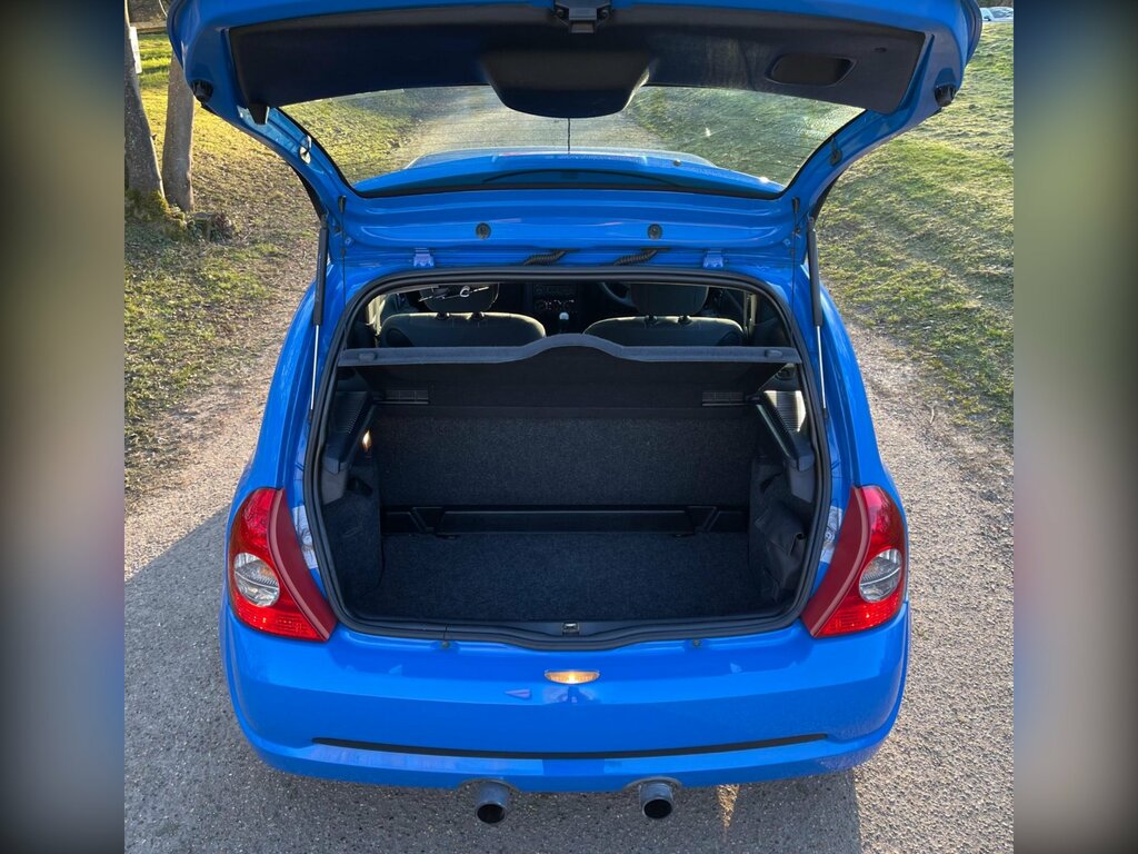 Renault Clio Clio Renault Sport Trophy 182 Red #9