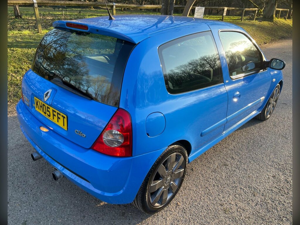 Renault Clio Clio Renault Sport Trophy 182 Red #10