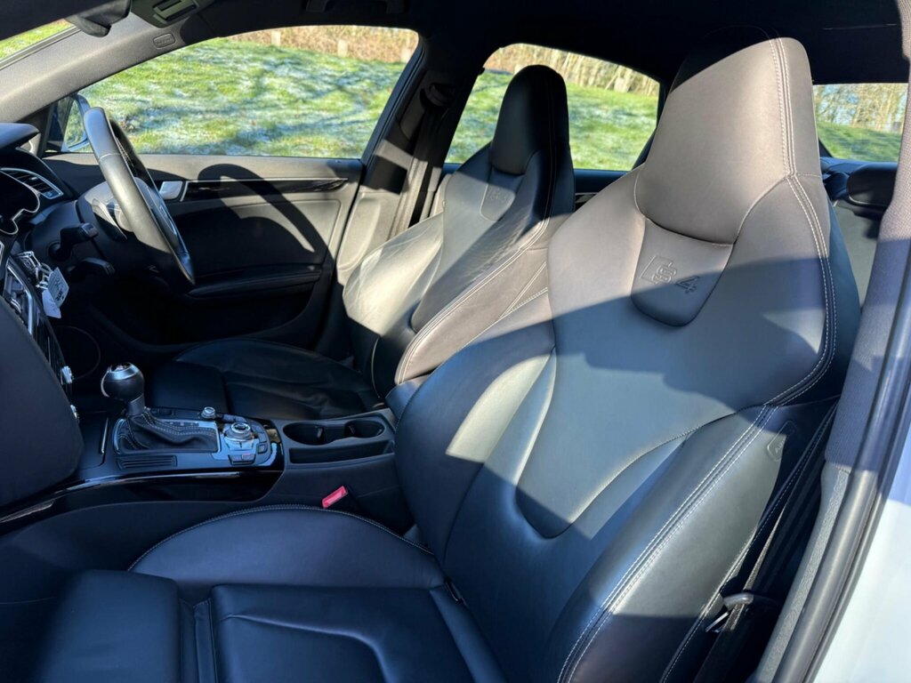 Audi S4 Black Edition Black #25