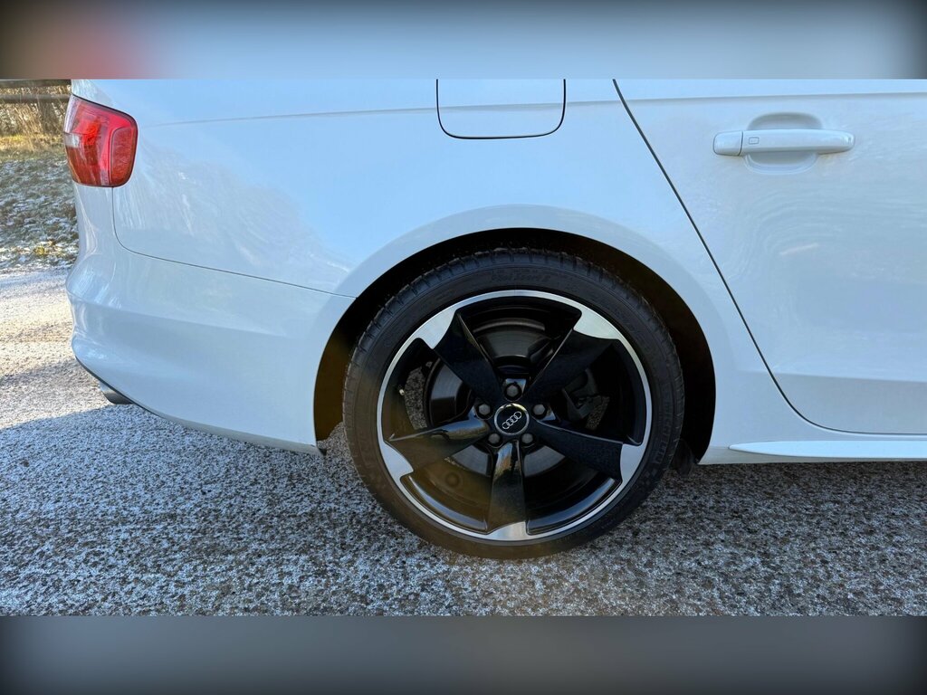 Audi S4 Black Edition Black #32