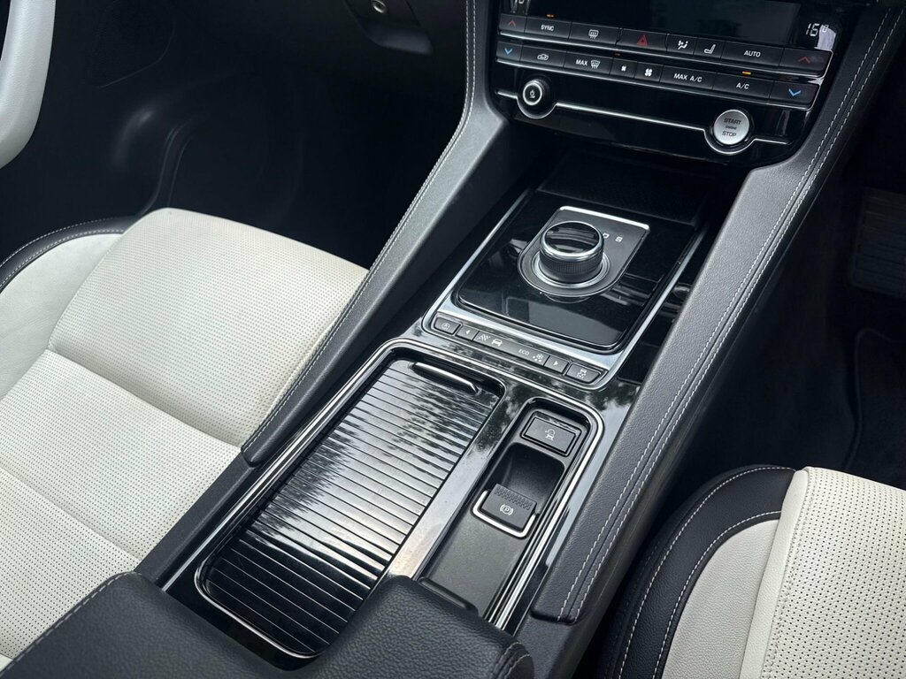 Jaguar F-Pace 2.0 D180 R-sport Suv Blue #36