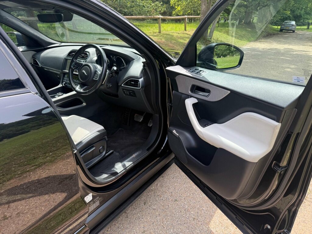 Jaguar F-Pace 2.0 D180 R-sport Suv Blue #13