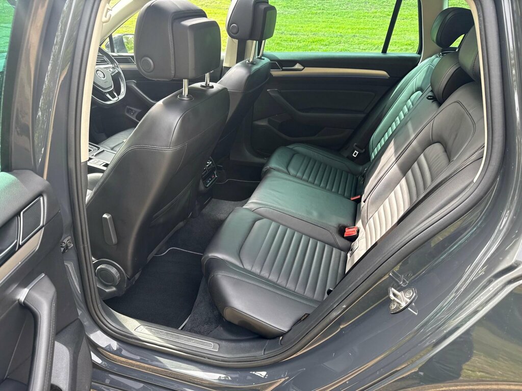 Volkswagen Passat 1.6 Se Business Tdi White #22