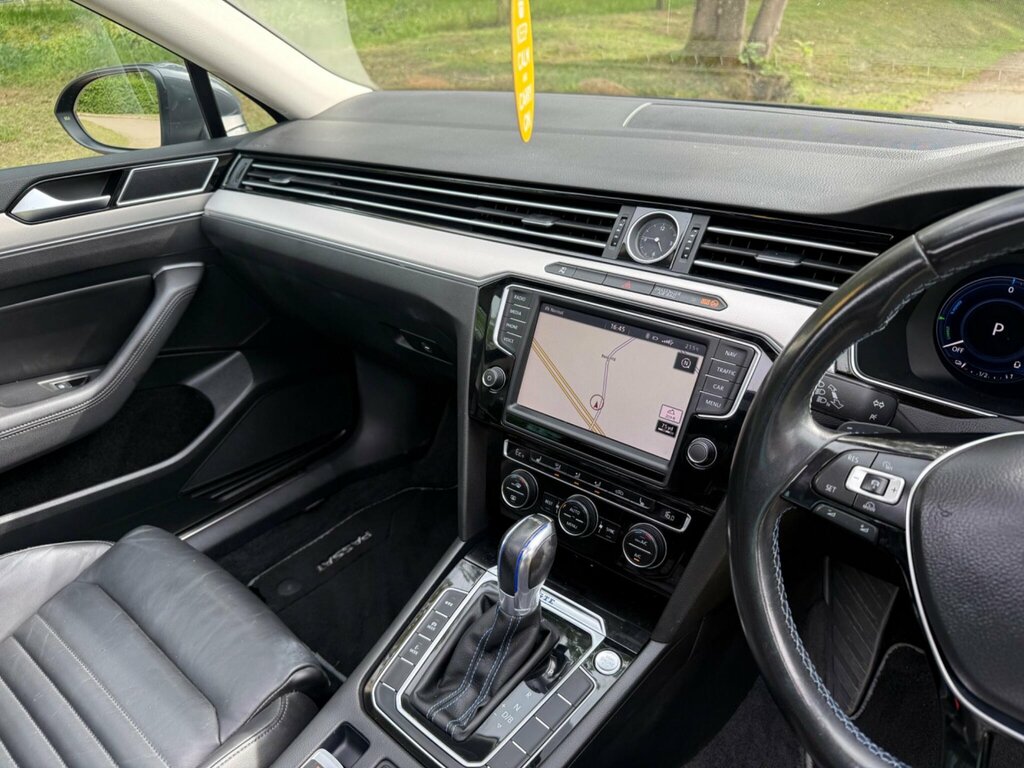 Volkswagen Passat 1.6 Se Business Tdi White #27