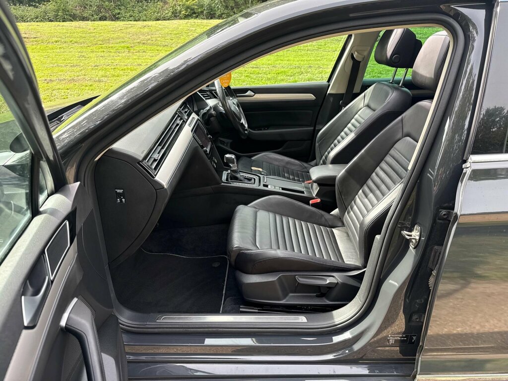 Volkswagen Passat 1.6 Se Business Tdi White #18
