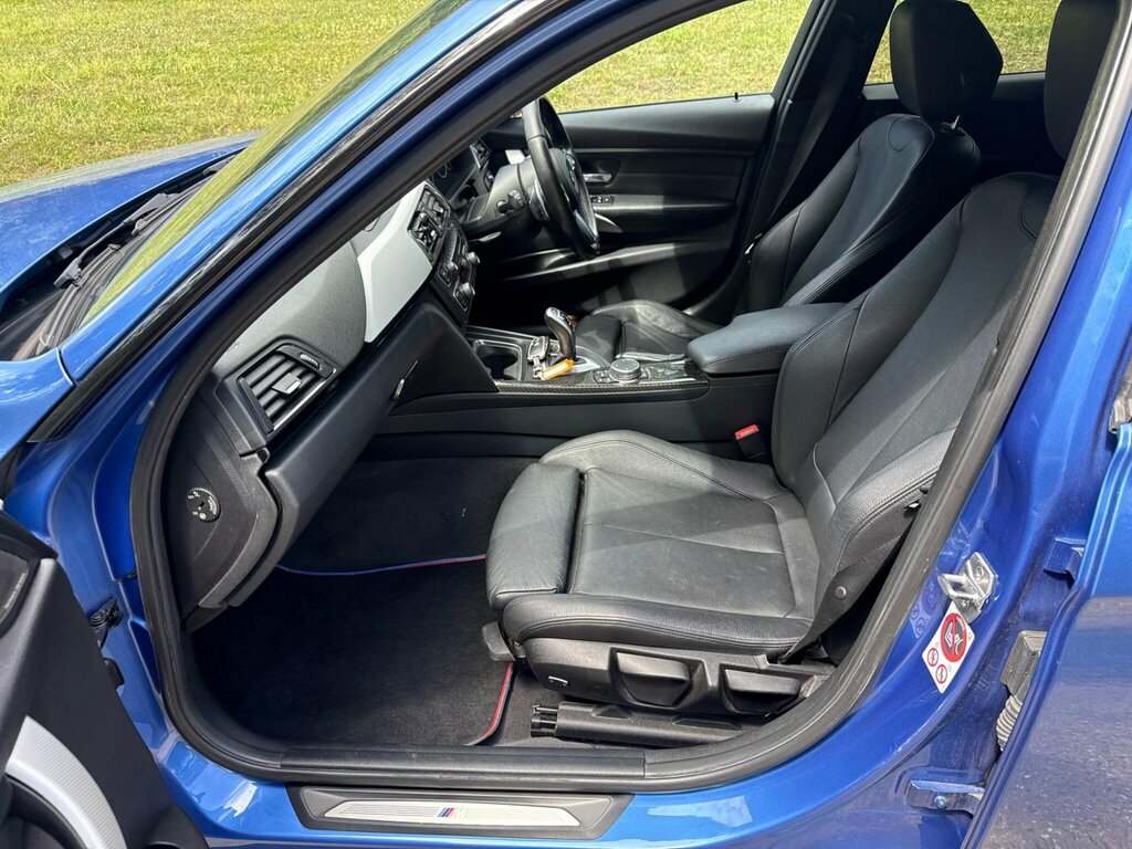 BMW 3 Series 2.0 318D Sport Saloon 2015 White #16