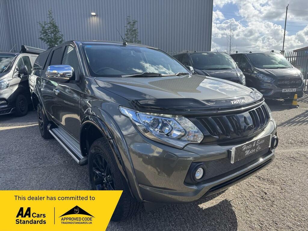 Mitsubishi L200 2.4 Di-d Dc Barbarian 4Wd Euro 6 Green
