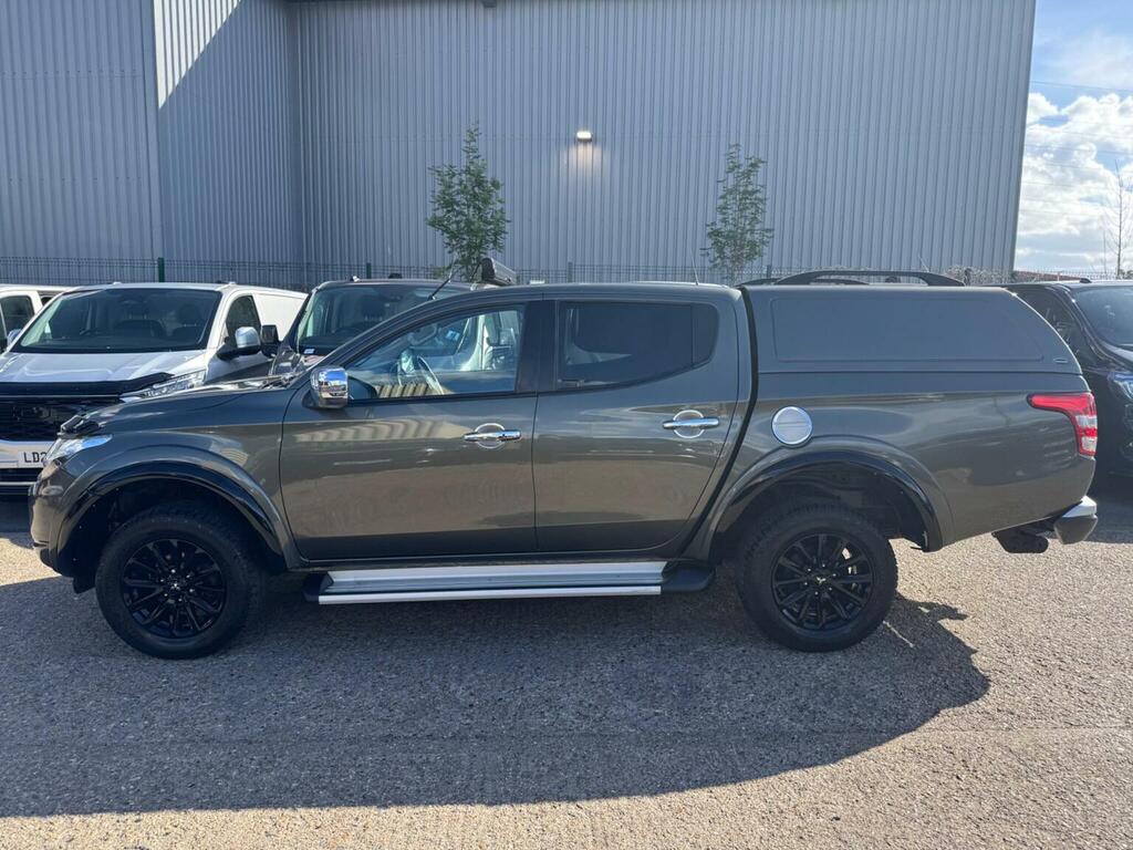 Mitsubishi L200 2.4 Di-d Dc Barbarian 4Wd Euro 6 Green #4