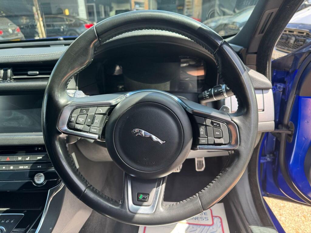 Jaguar XF D V6 S Silver #32