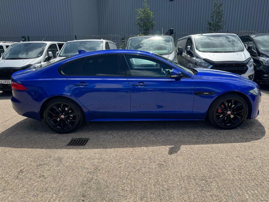 Jaguar XF D V6 S Silver #9