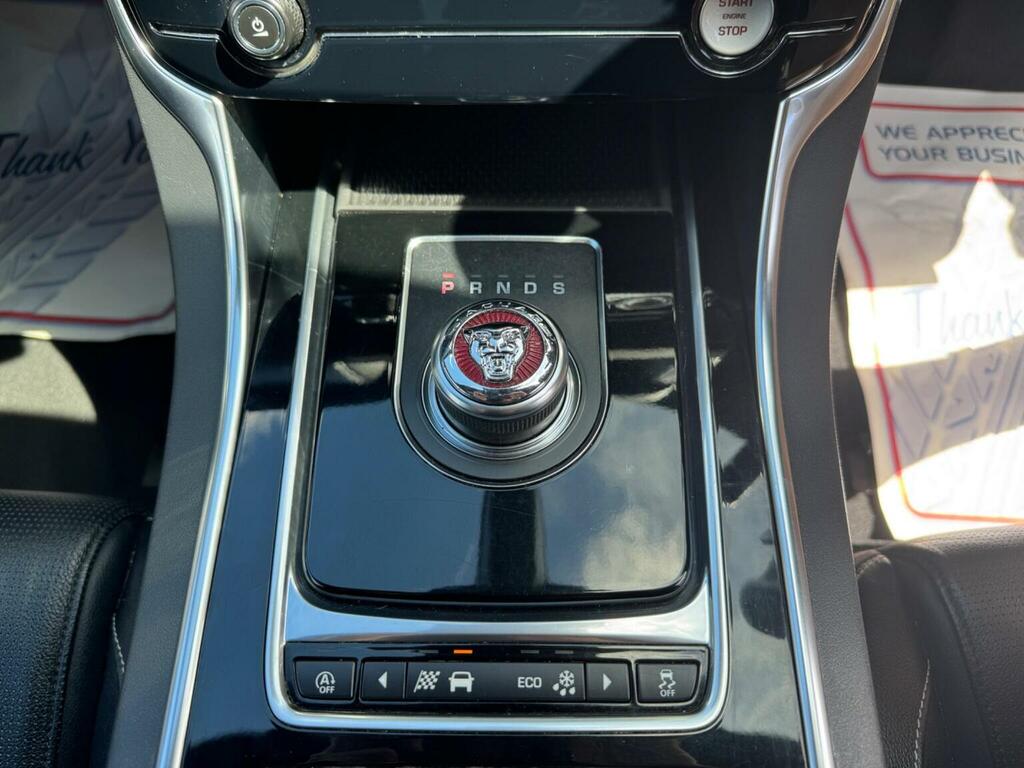 Jaguar XF D V6 S Silver #18