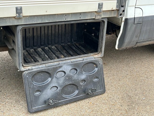   R500 A 6X2 White #8