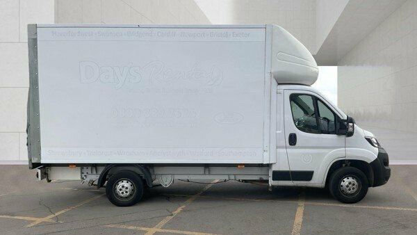Peugeot Boxer 2.2 Bluehdi 335 Built For Business Luton Diese White #5