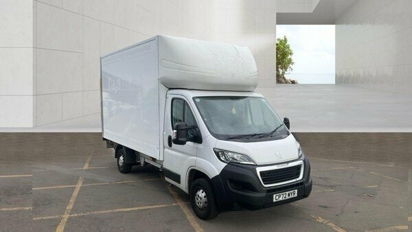 Peugeot Boxer 2.2 Bluehdi 335 Built For Business Luton Diese White #3