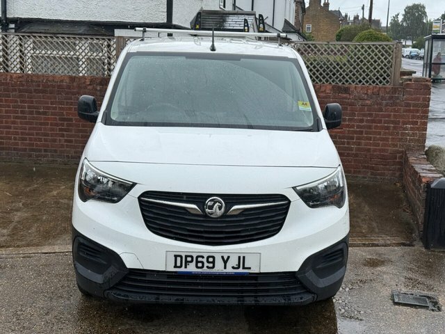 Vauxhall Combo 1.6 Turbo D 2300 Edition Panel Van Manu White #2