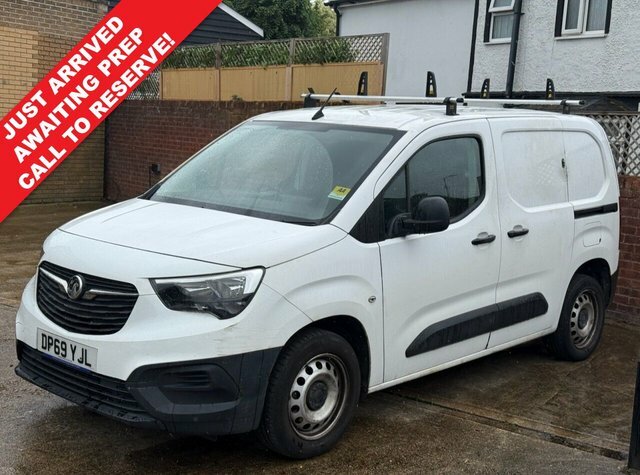 Vauxhall Combo 1.6 Turbo D 2300 Edition Panel Van Manu White