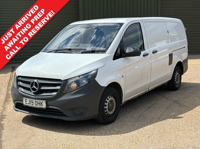 Mercedes-Benz Vito Panel Van White #1