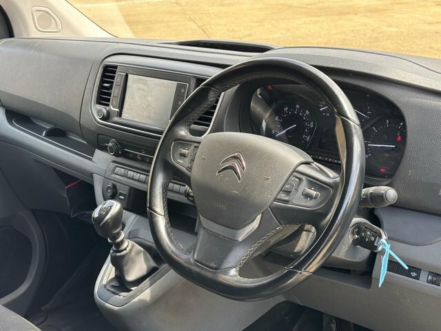 Citroen Dispatch 2.0 Bluehdi 1400Driver Pro M Panel Van 6Dr White #3