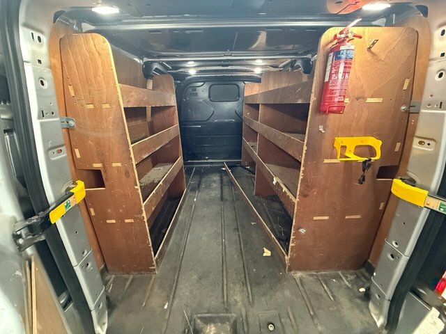 Ford Transit Custom 2.0 300 Ecoblue Trend Panel Van CV20BUU Silver #3