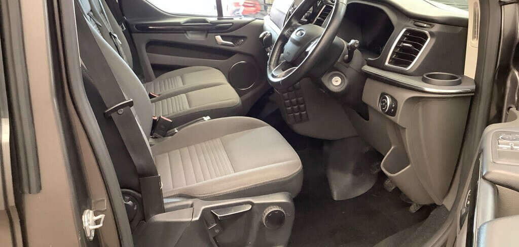 Ford Tourneo Custom 2.0 Ecoblue 130Ps Low Roof 9 Seater Titanium Grey #2