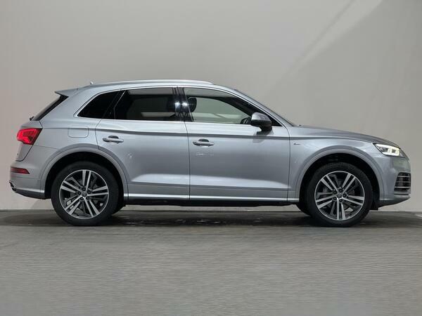 Audi Q5 Blue #14