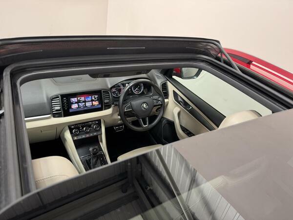 Skoda Karoq Estate Blue #11