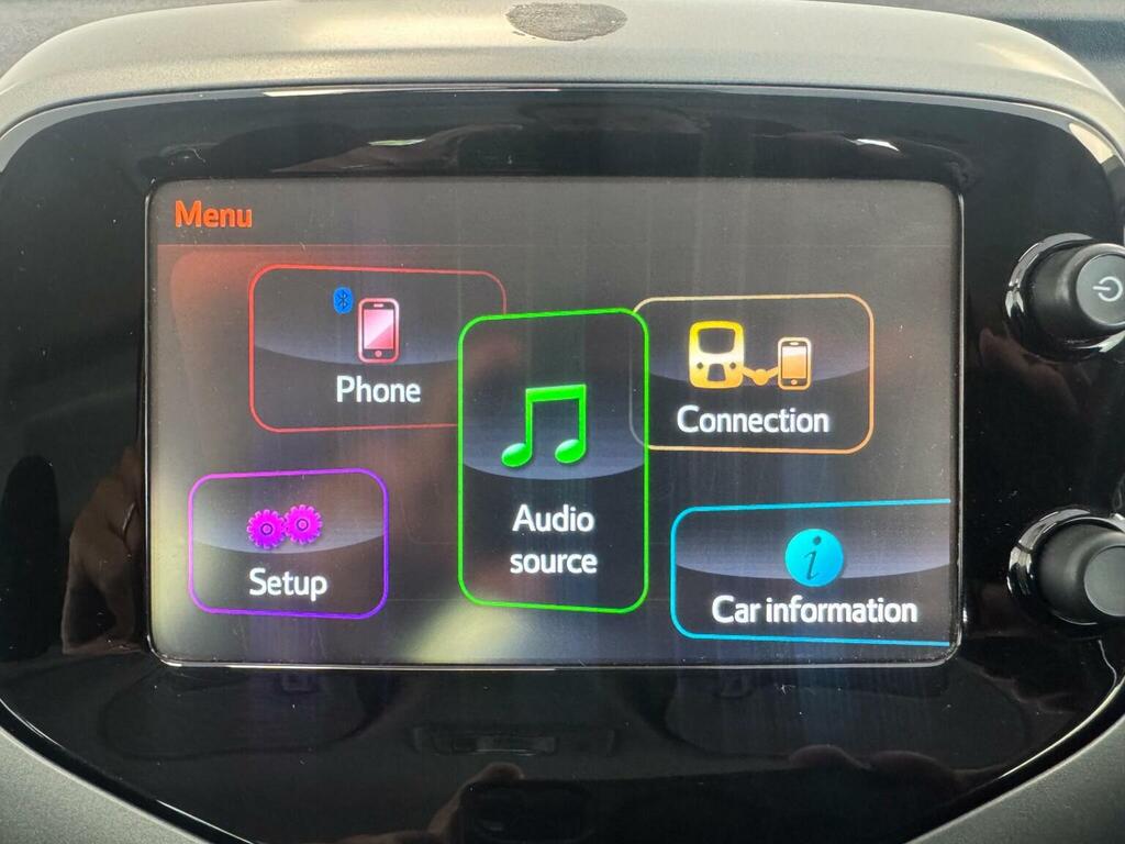 Peugeot 108 1.0 Active White #39