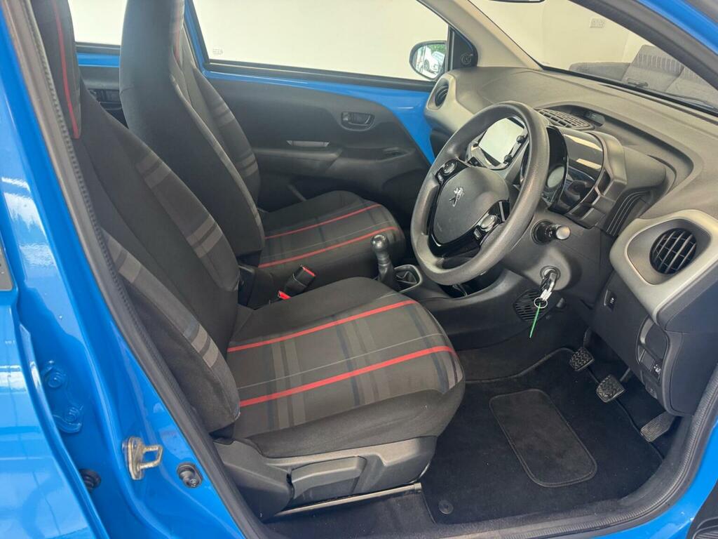 Peugeot 108 1.0 Active White #35