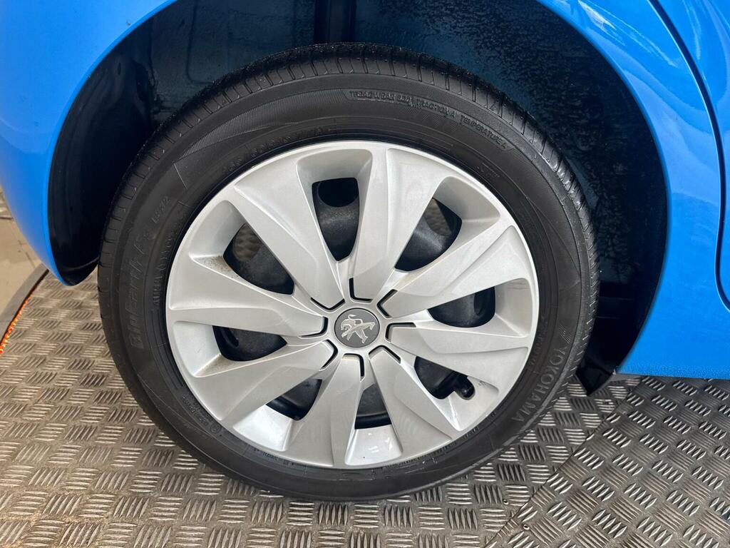 Peugeot 108 1.0 Active White #27