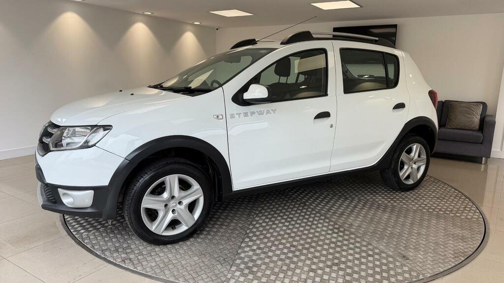 Dacia Sandero Stepway 1.5 Dci Laureate Euro 6 Ss White