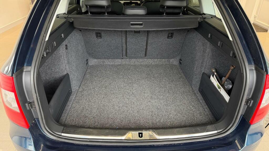 Skoda Superb Se L Executive Grey #40