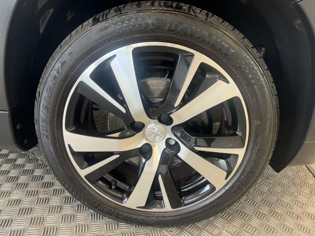 Peugeot 2008 1.2 Puretech Active Grey #75