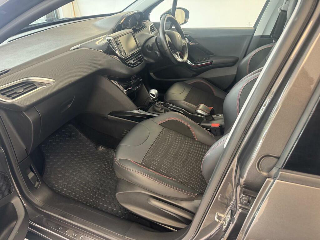 Peugeot 2008 1.2 Puretech Active Grey #82