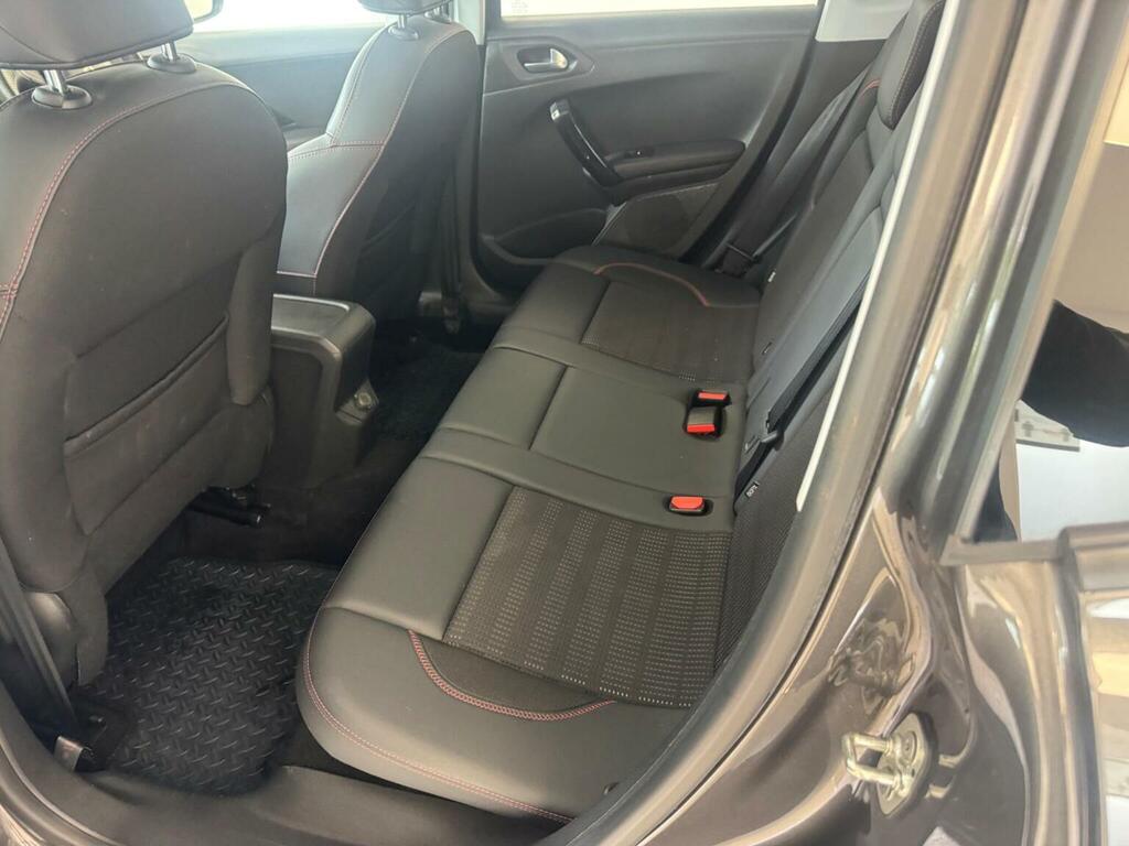 Peugeot 2008 1.2 Puretech Active Grey #70