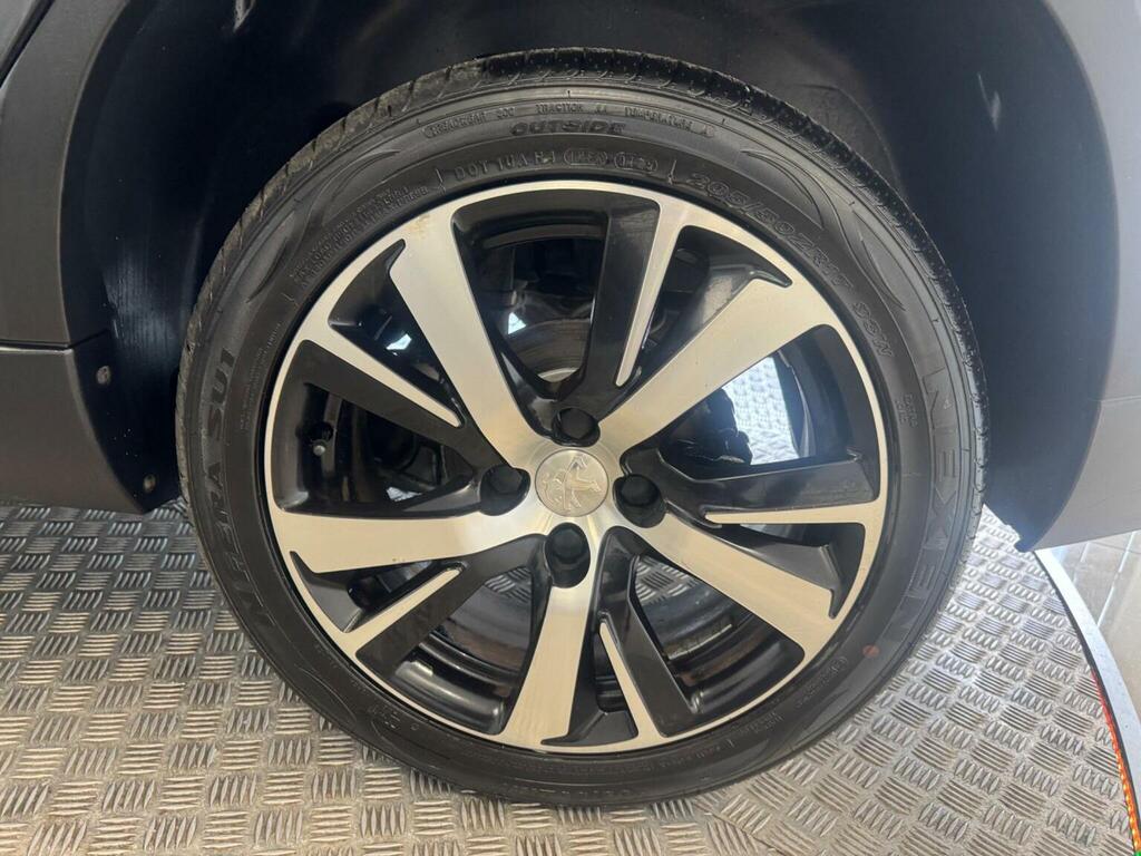 Peugeot 2008 1.2 Puretech Active Grey #73