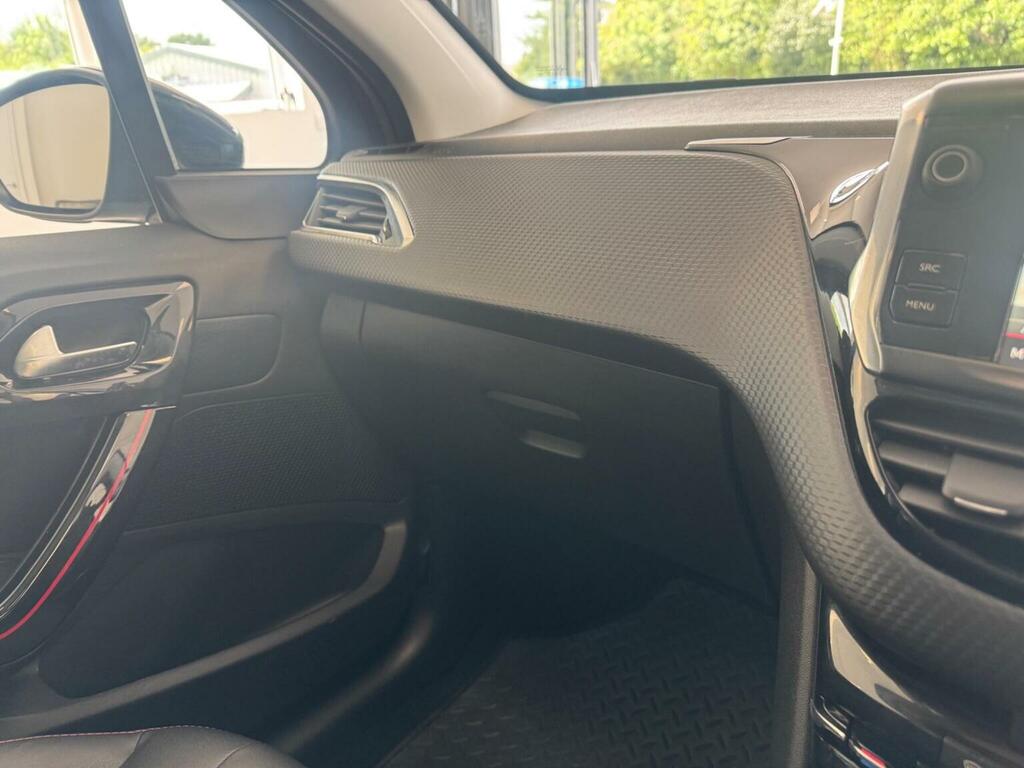 Peugeot 2008 1.2 Puretech Active Grey #69