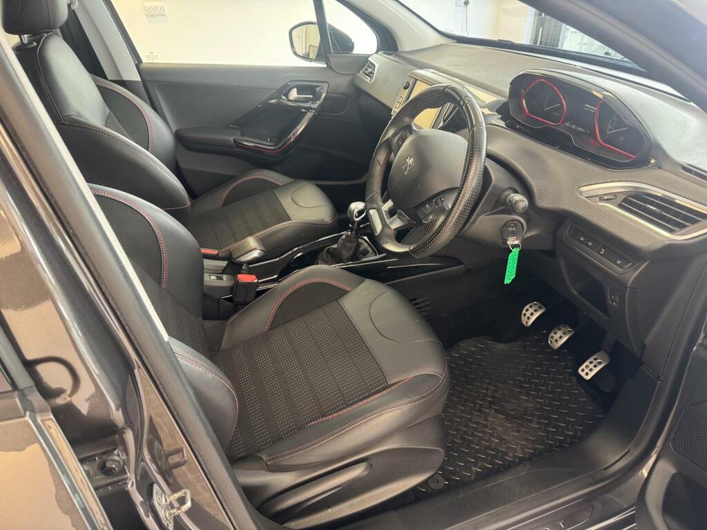 Peugeot 2008 1.2 Puretech Active Grey #68