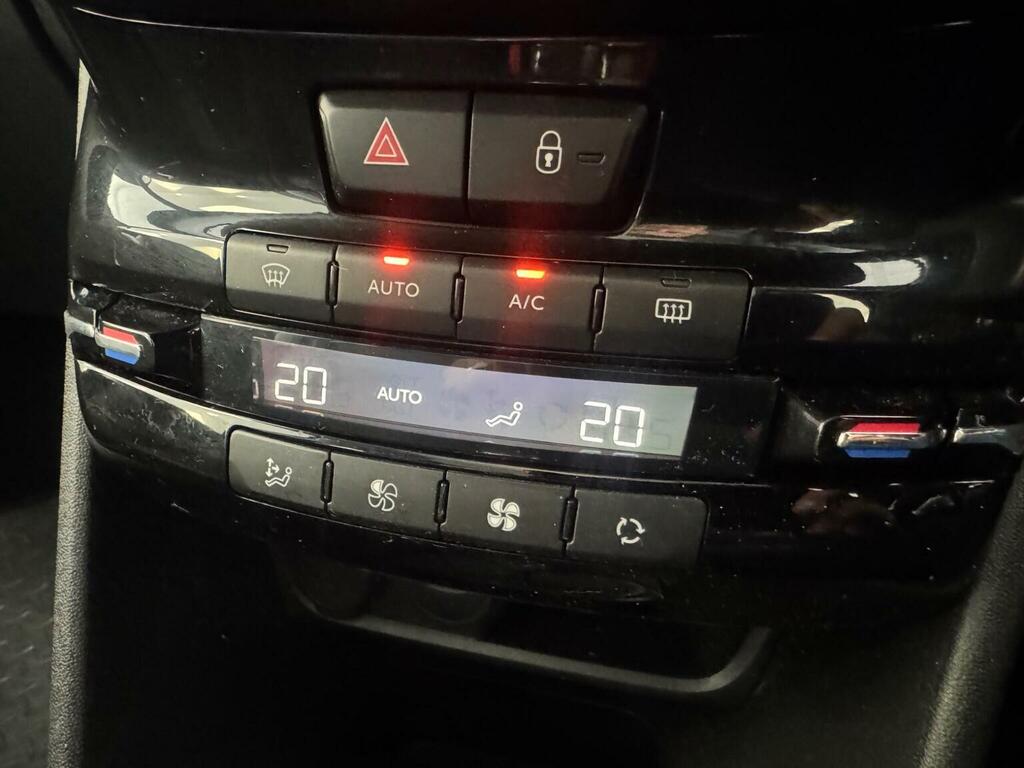 Peugeot 2008 1.2 Puretech Active Grey #71