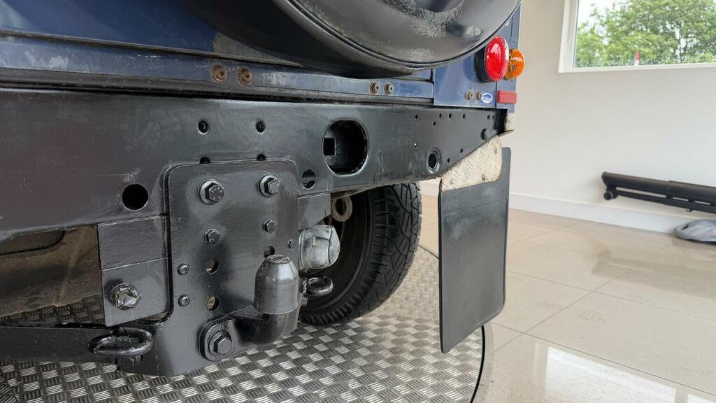 Land Rover Defender 90 2.4L Null Blue #91