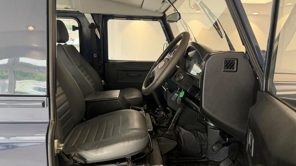 Land Rover Defender 90 2.4L Null Blue #76