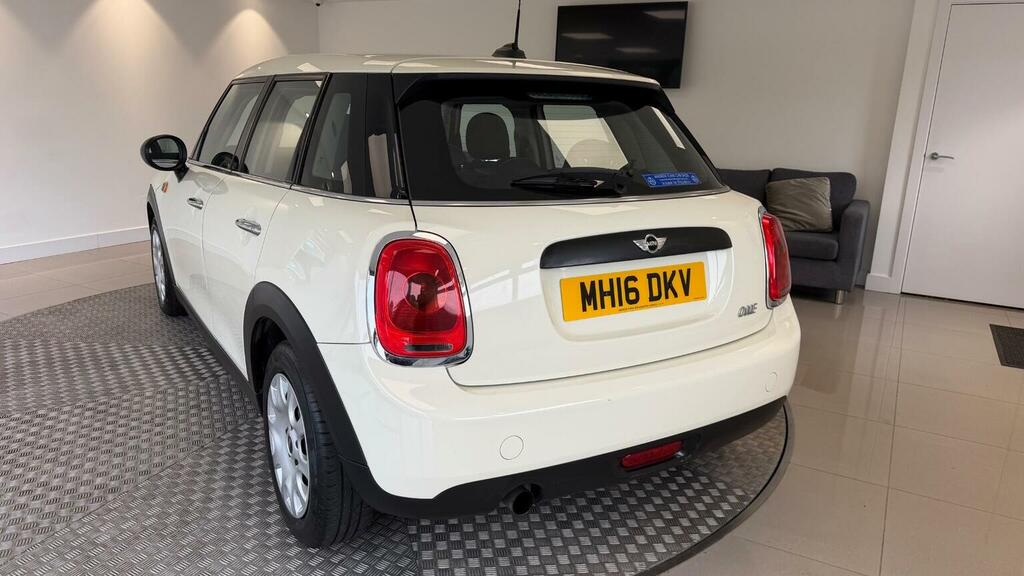 Mini Hatch 1.2 One Euro 6 Ss White #5