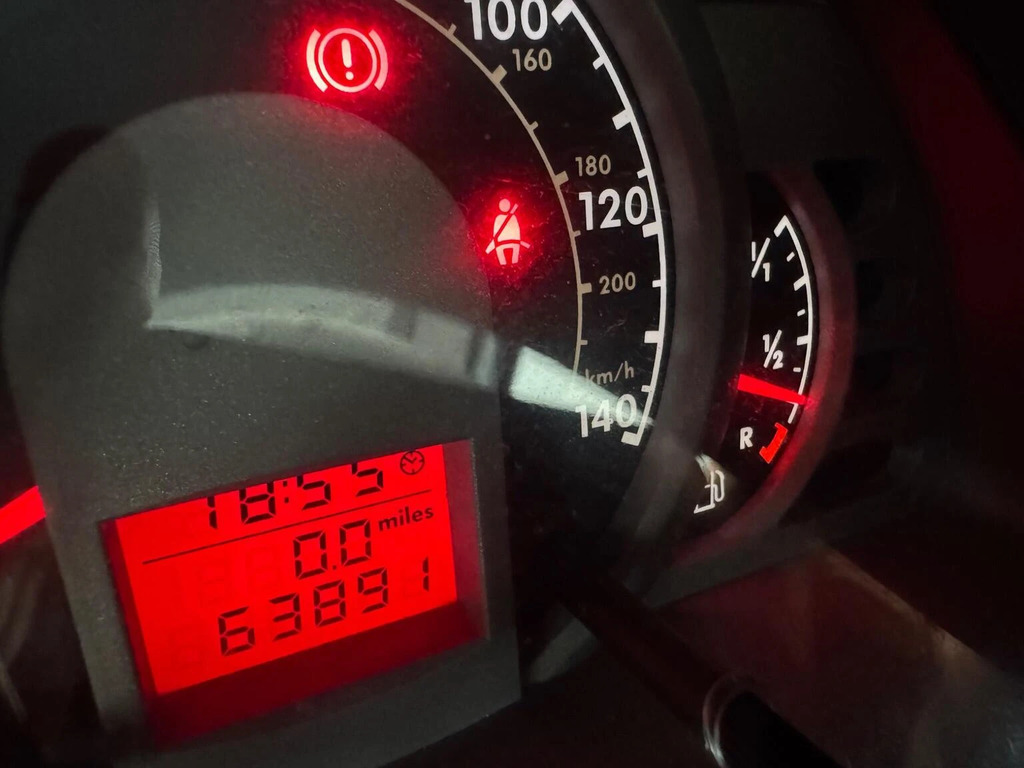 Volkswagen Fox 1.2L Urban 6V 54 Bhp Silver #33