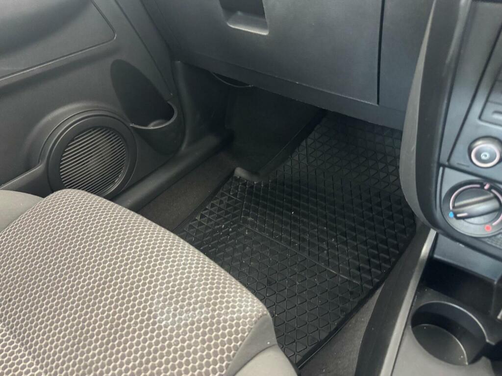 Volkswagen Fox 1.2L Urban 6V 54 Bhp Silver #75